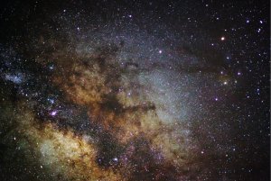 Российские астрономы обнаружили необычные «голубые» галактики
