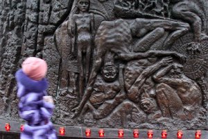 Палата представителей Конгресса США признала голод на территории Украинской ССР в 1932-1933 годах геноцидом украинцев. Она приняла резолюцию, приуроченную к 85-летней годовщине голодомора