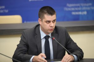 Возбуждено уголовное дело в отношении заместителя губернатора Псковской области. Чиновник в качестве взятки получил жилой дом и оказался жителем Эстонии