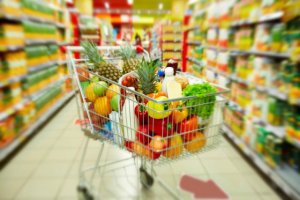 Россияне тратят на еду почти треть своих доходов