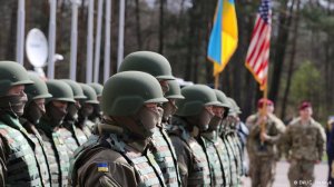 В ДНР пригрозили брать в плен НАТОвских военных  (....пообещали предоставить в качестве доказательства участия стран НАТО в гражданской войне на Украине)