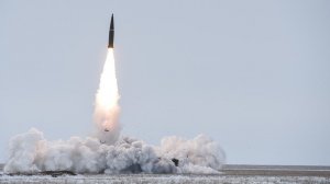 «Без втягивания в гонку вооружений»: как современные боевые системы помогают РФ сохранять стратегический паритет с США