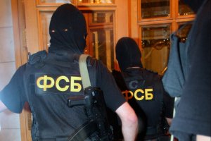 ФСБ проводит обыски в сети алкомаркетов "Красное & Белое"