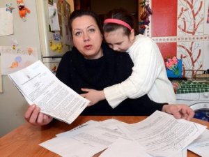 Украинка взяла кредит на мобильный и осталась без квартиры