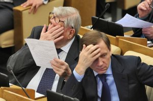 Путин подписал закон о смещении депутатов и сенаторов с должностей за конфликт интересов