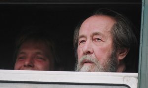 В Китае распространение и хранение книг Солженицына стало уголовным преступлением