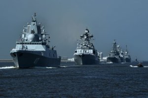 Российским фрегатам добавят «Калибров»: общее число ударных ракет возрастет с 16-ти до 24-х. Дальнобойность новых ракет приблизится к баллистическому классу - более 4500 километров.