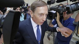 Экс-глава ЦРУ назвал Путина "большим подарком" для НАТО