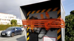 "Желтые жилеты" вывели из строя 60% дорожных камер во Франции