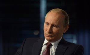 Песков рассказал о зарплате и военной пенсии Путина