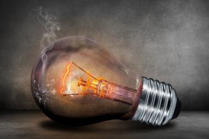 Депутат думы Читы предложила отключать на ночь свет должникам из неблагоустроенных домов