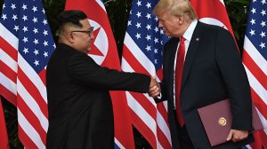 Трамп планирует встречу с Ким Чен Ыном в конце февраля
