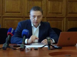 Танкеры и причалы: 1200 объектов порта Севастополя могли продать за 10 рублей