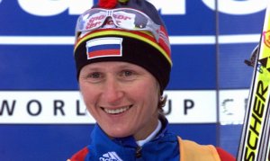 Двукратная чемпионка ОИ по лыжам Данилова избила новогодней елкой директора школы, названной в ее честь