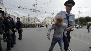 "Это экстремизм, понимаешь?" Как запугивают активистов-подростков