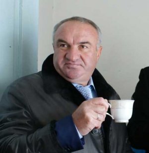 СК опубликовал видео задержания отца сенатора Арашукова — советника главы «Газпром Межрегионгаз» Рауля Арашукова