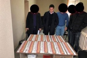 В Астрахани задержаны мэр Камызяка и глава района  при получении крупной взятки