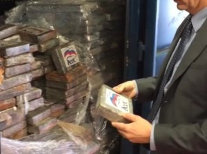 В Кабо-Верде задержаны 11 моряков РФ после обнаружения на судне 9,5 тонн кокаина