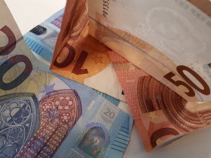 Авиабилет в Ирак и 5 000 евро в придачу? Финляндия выплачивает беженцам все больше денег, чтобы они возвращались на родину