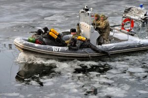На Северном флоте заступил на дежурство «подводный спецназ»