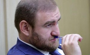 Опального сенатора Арашукова задерживали в Ростове за избиение с охраной сына замначальника УФСБ
