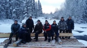 Жители карельского поселка построили 45-метровый мост, не дожидаясь помощи чиновников
