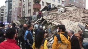 В Стамбуле обрушился 8-этажный дом. Под завалами находятся люди