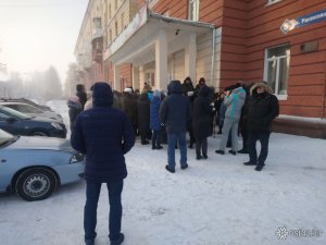Как кемеровчане роддом отстояли