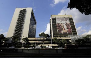 Reuters: Венесуэльская нефтяная  госкомпания PDVSA переводит банковские счета своих совместных предприятий в Газпромбанк