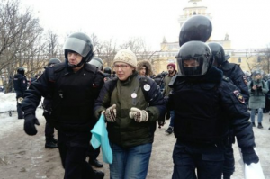 На «Марше материнского гнева» в Петербурге начались задержания