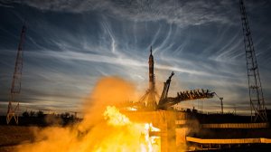 НАСА планирует купить еще два места на российских кораблях "Союз"