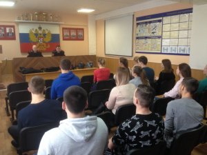 «Молодежка ОНФ» в Коми организовала для сыктывкарских студентов акцию «В армию на денек»