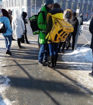 Delivery Club и "Яндекс.Еда" подарят своим влюбленным сотрудникам поездку в Париж