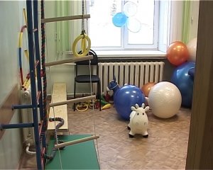 В Кировской области родители детей с редким заболеванием вынуждены платить до 15 тысяч рублей в месяц за жизненно необходимую терапию