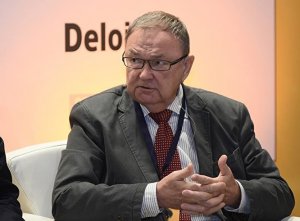 «К 2035 году Россия исчезнет с мировой карты нефтяного рынка». Перспектива санкций: Россия докачает дешевую нефть, сократит добычу и потеряет доходы - Интервью Михаила Крутихина