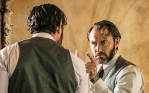 Джоан Роулинг  рассказала, что Дамблдор и Грин-де-Вальд были любовниками. В соцсетях стали шутить про других персонажей «Гарри Поттера»