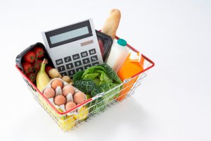 Украинцам советуют готовиться к Пасхе заранее, чтобы сэкономить перед праздником