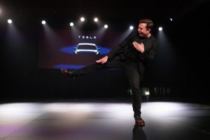 Как тебе такое, Илон Маск? Tesla признали "пирамидой"