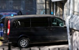 ФСБ проводит обыски в Крыму у подозреваемых в участии в террористической организации