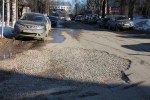 Эксперты ОНФ в Коми призвали власти Сыктывкара привести в порядок дороги после ремонта подземных коммуникаций