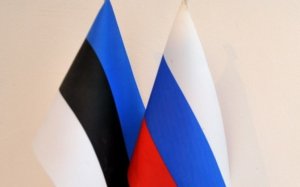 Президент Эстонии хочет обсудить в Москве санкции против России.