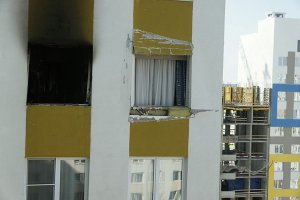 В Екатеринбурге сотрудник СКР пострадал от взрыва самогонного аппарата в своей квартире