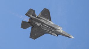 Американский генерал заявил, что Россия и Китай охотятся за упавшим в море японским F-35