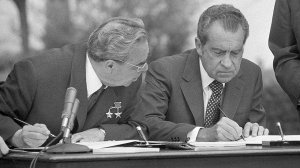 Ядерному миру — да, да, да (США проигнорировали предложение России подтвердить договоренности о недопустимости ядерной войны при сохранении ядерных арсеналов)