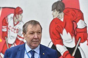 Легендарный хоккеист Александр Мальцев отмечает 70-летие