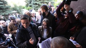 Ажиотаж и очереди: в Донецке начали прием заявлений на российские паспорта