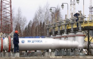 Следствие выявило, кто сливал грязную нефть в "Дружбу". Четверо задержаны