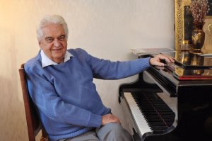 Умер композитор Евгений Крылатов