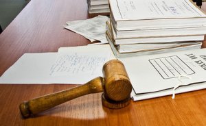 Чеченский писатель не оставляет попыток засудить режиссера "Аватара"