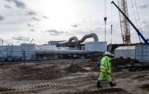 Минэнерго: "Газпром" сможет сам достроить "Северный поток - 2" в случае санкций США